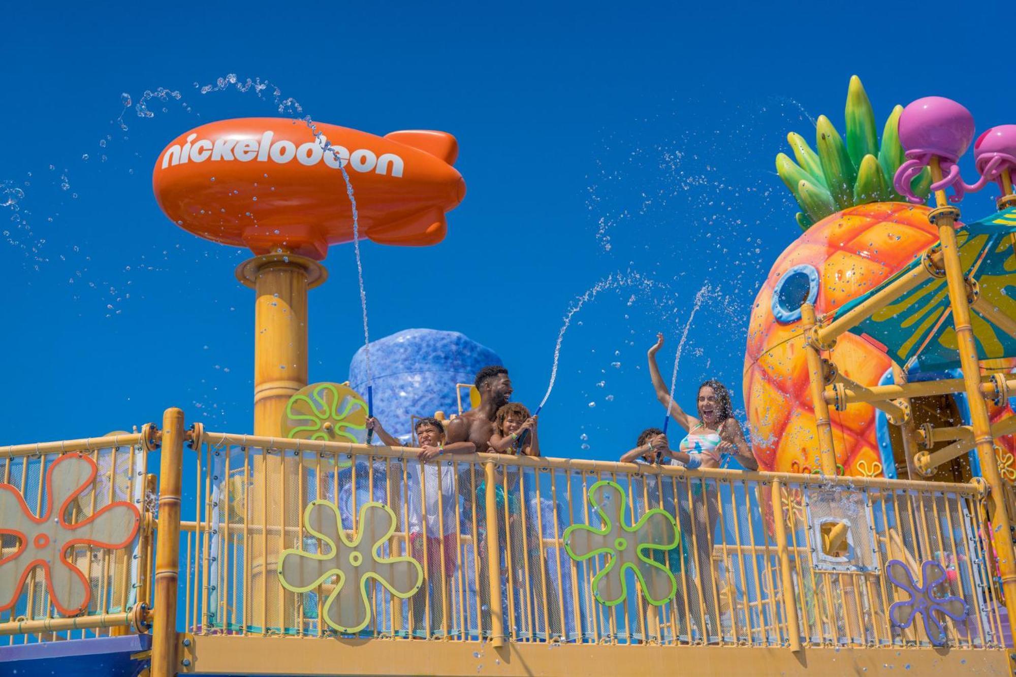 Nickelodeon Hotels & Resorts Riviera Maya Пуэрто-Морелос Экстерьер фото SpongeBob SquarePants waterpark at Nickelodeon Universe